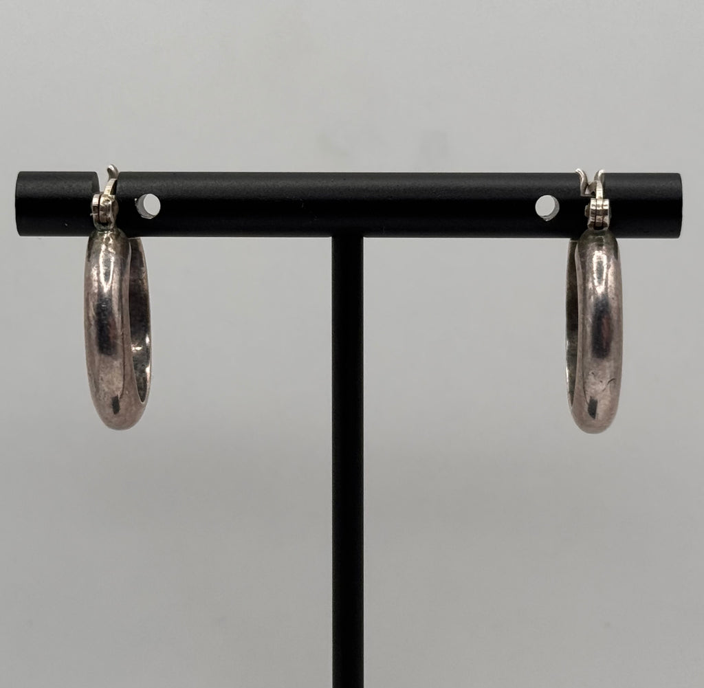 Vintage 925 Sterling Silver Hoop Earrings Classic Polished Round Hoops