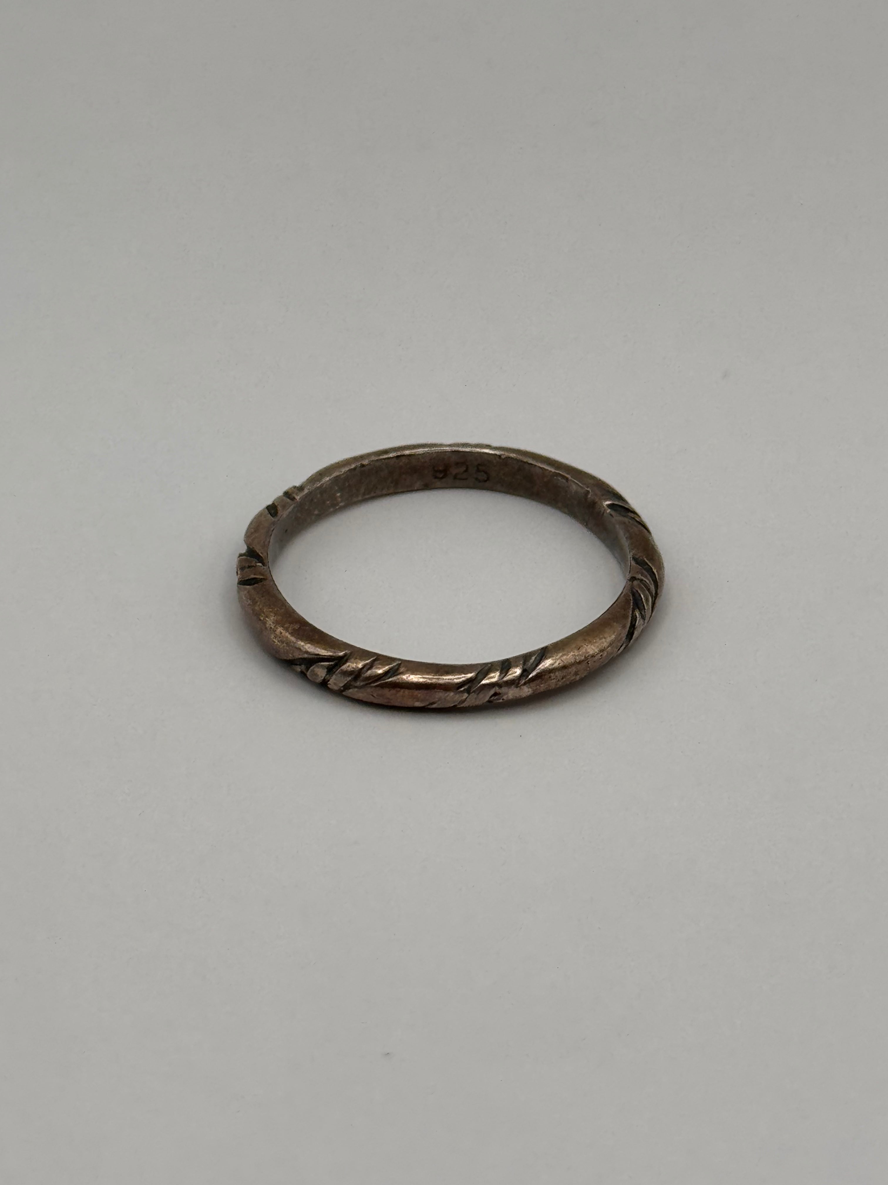 925 Sterling Silver Twisted Carved Band Ring