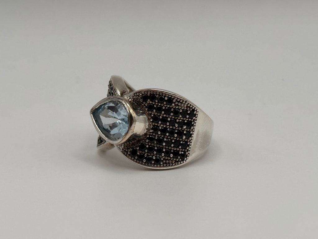 925 Sterling Silver Blue Topaz And Black Onyx Statement Ring