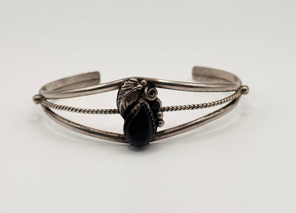 Vintage 925 Sterling Silver Black Onyx Cuff Bracelet Southwestern Leaf Design