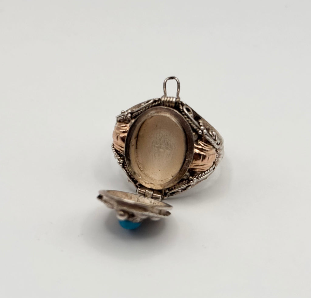 Vintage 925 Sterling Silver Turquoise Poison Locket Ring Secret Compartment