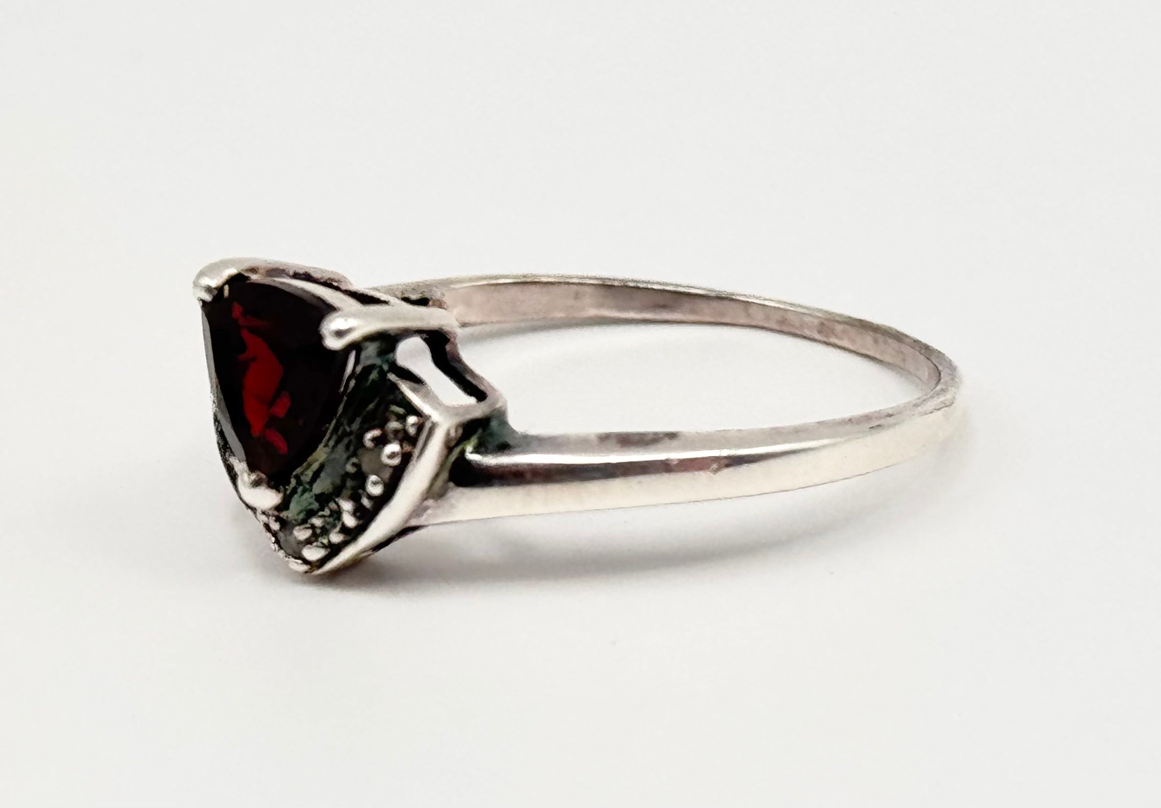 Trillian Cut Garnet 925 Sterling Silver Birthstone Ring Size 8.75