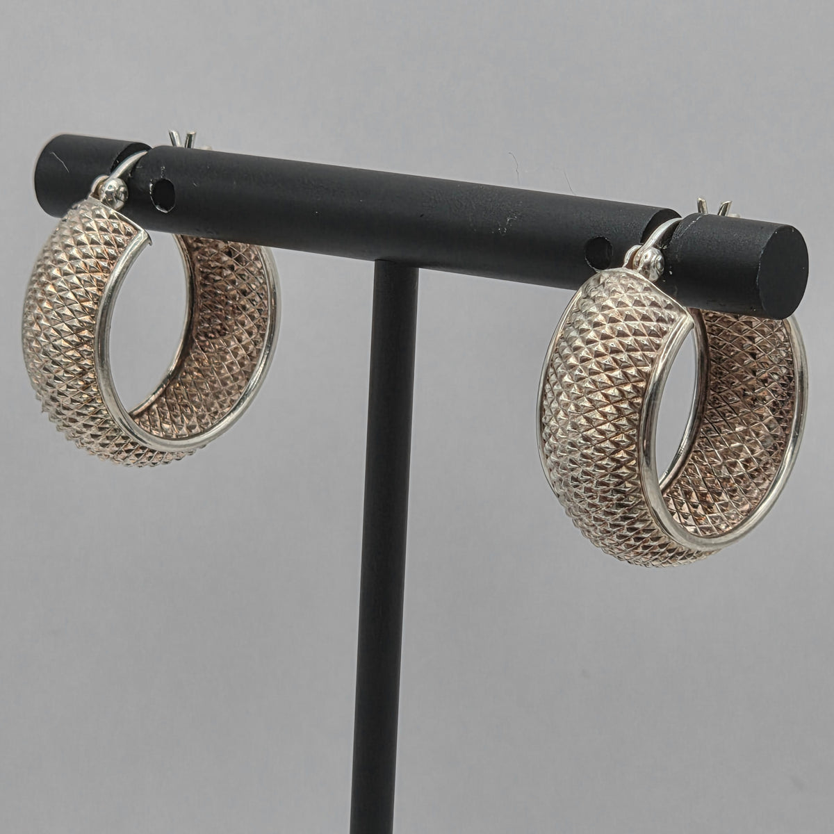925 Sterling Silver Wide Textured Hoop Earrings Diamond Cut 20mm 3.24g