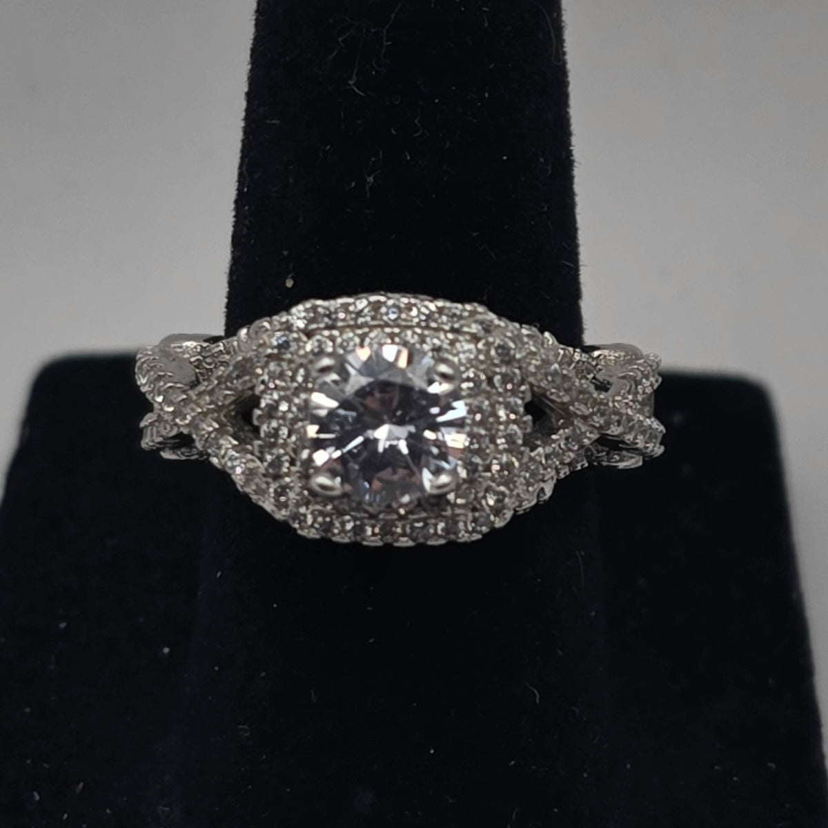 925 Sterling Silver Engagement Ring Size 6
