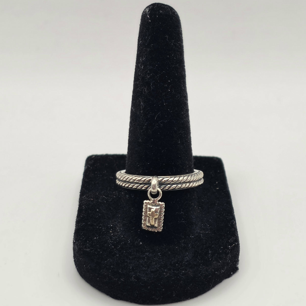 925 Sterling Silver Cross Dangle Charm Ring Size 8 Rope Band 3.5mm 5.39g