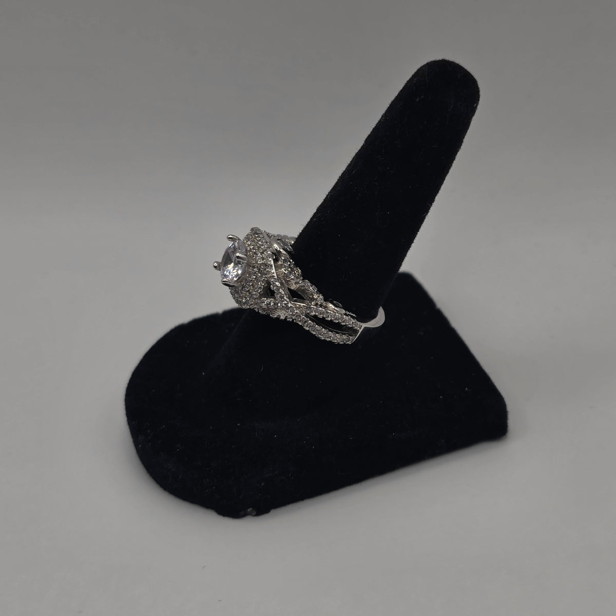 925 Sterling Silver Engagement Ring Size 6