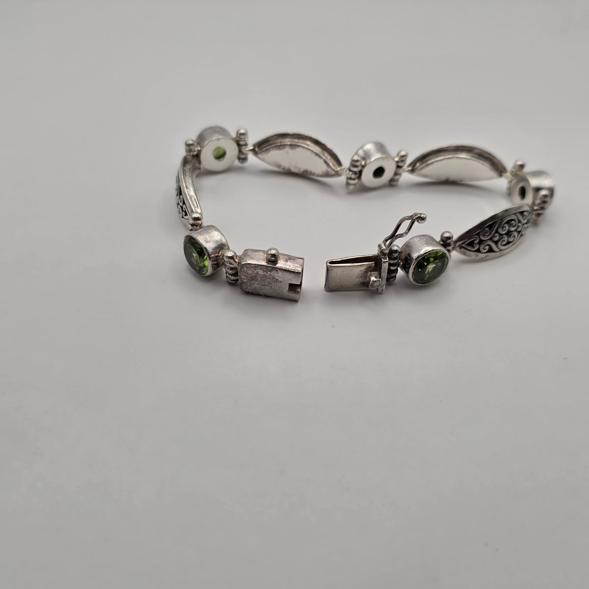925 Sterling Silver Green Peridot Link Bracelet Scroll Filigree 7" 24.93g