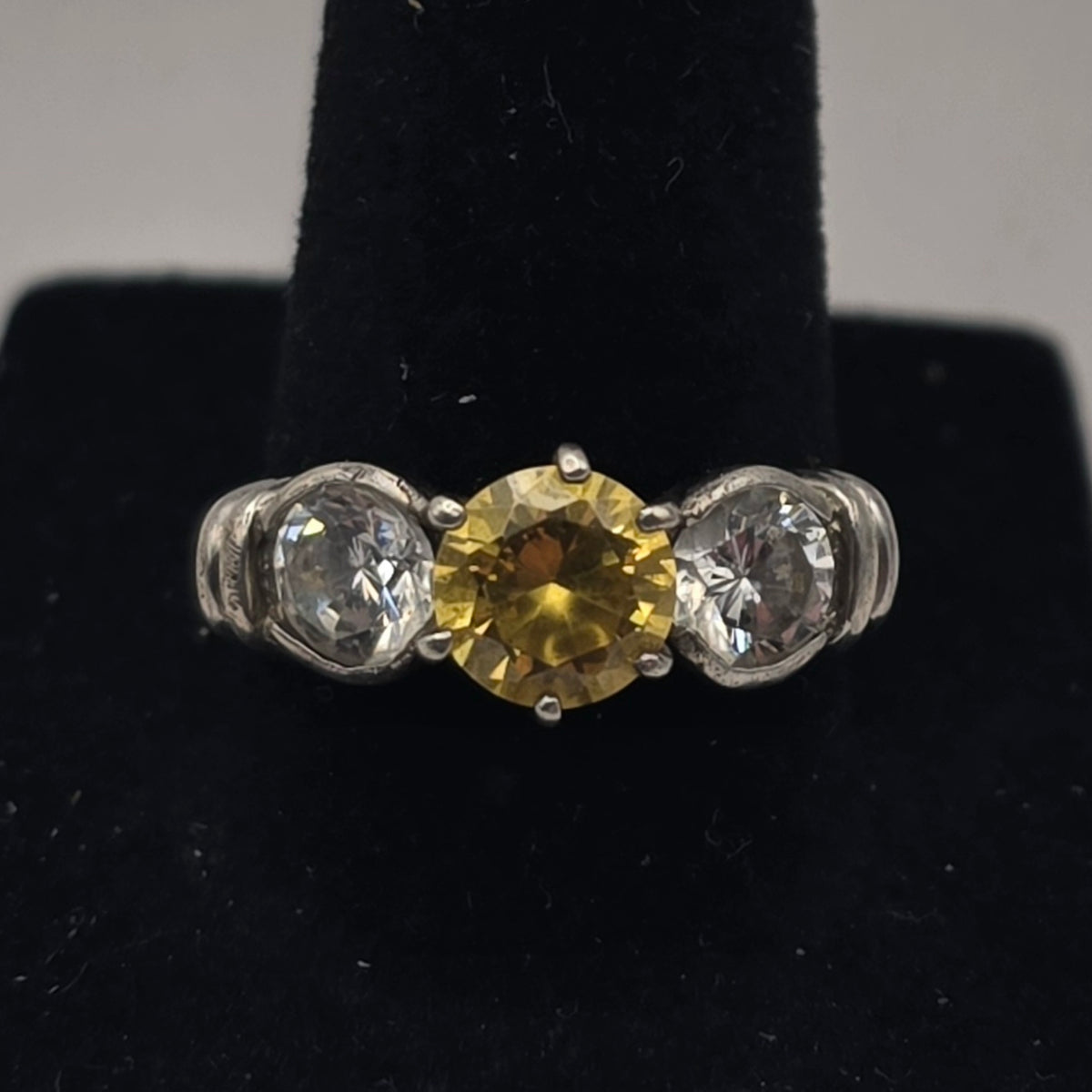 925 Sterling Silver Canary Yellow CZ Three Stone Trilogy Ring Size 9 4.62g