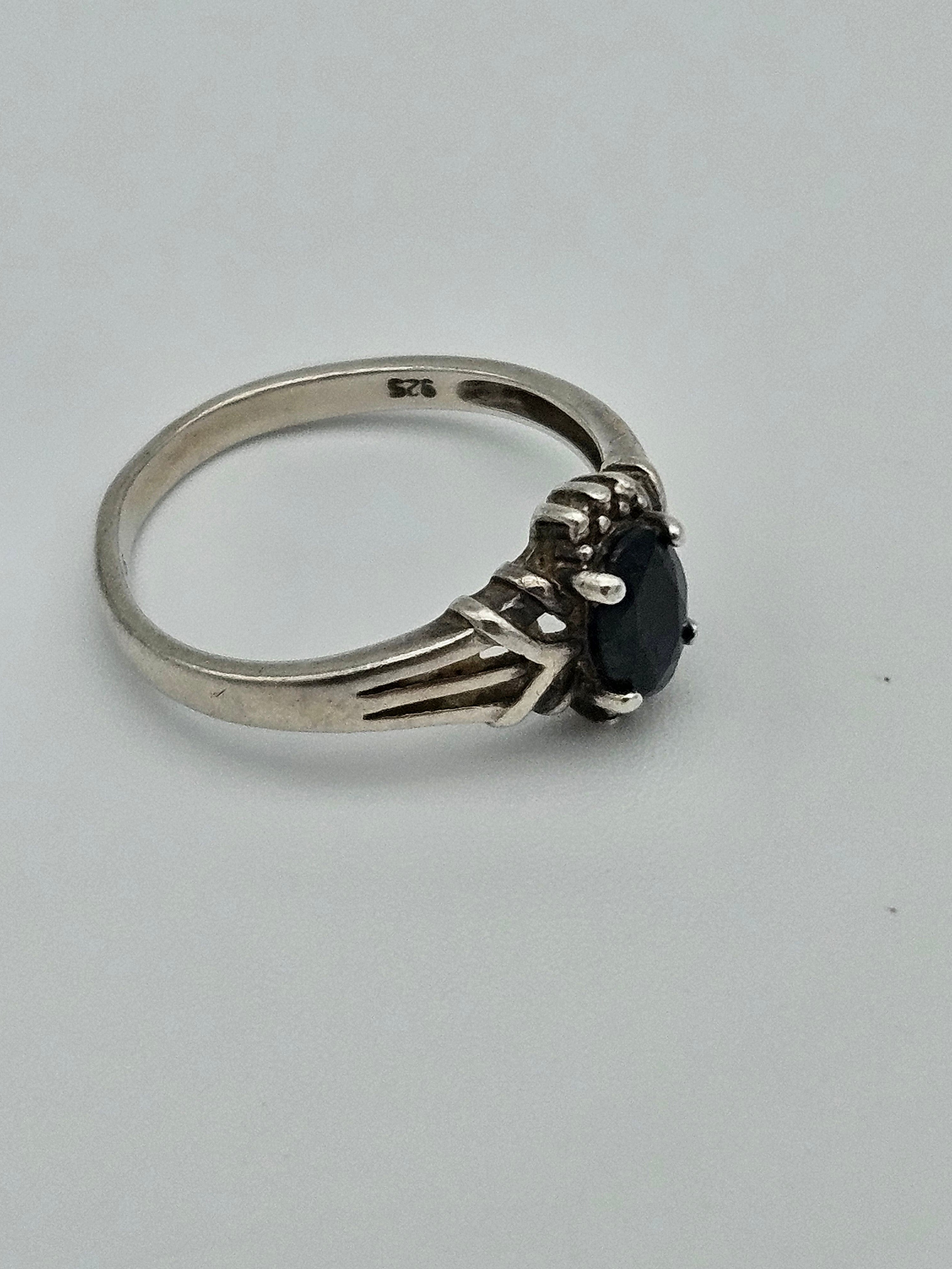 Oval Blue Sapphire 925 Sterling Silver Ring Size 8.5
