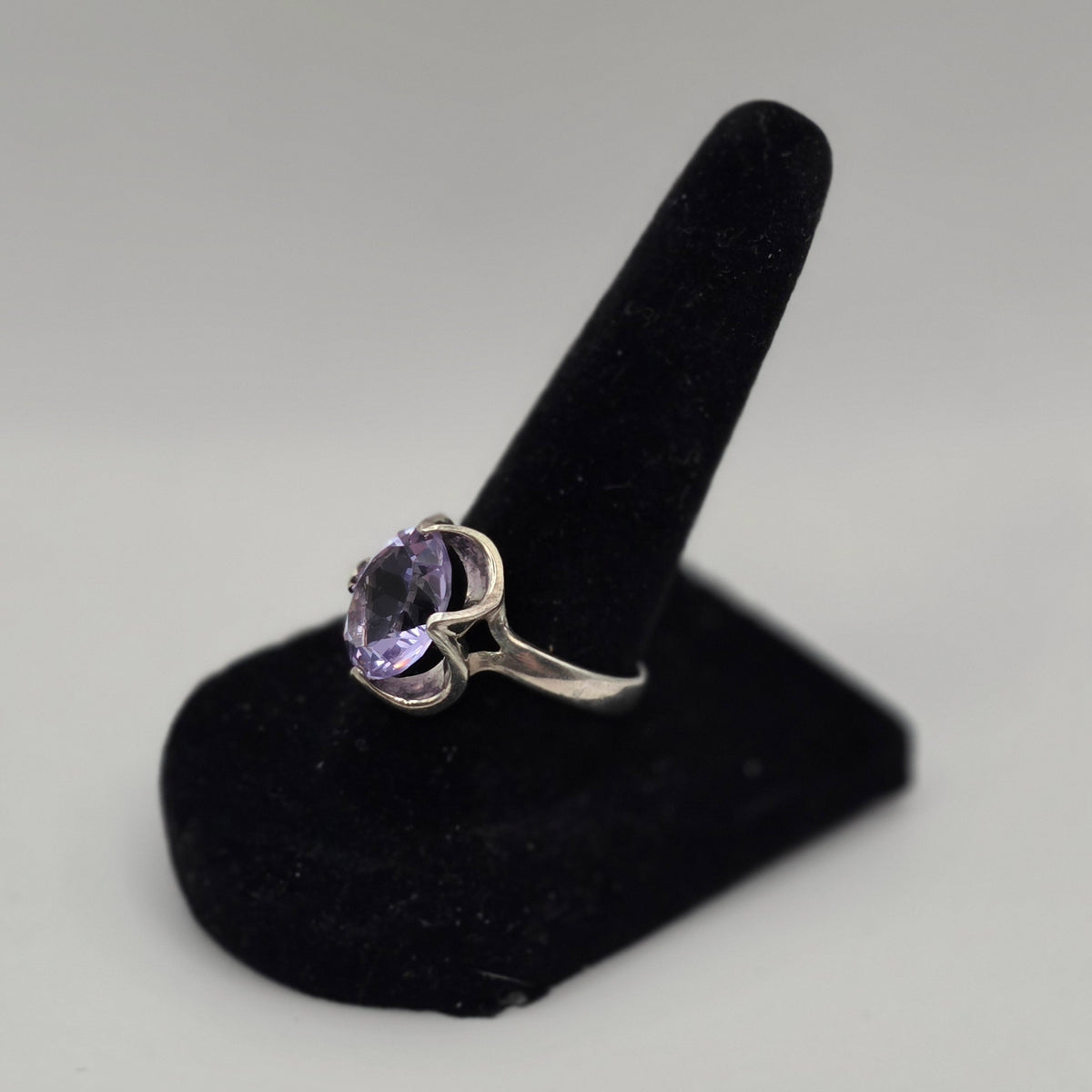 Vintage Mexico Sterling Silver 925 Purple CZ Coronet Solitaire Ring Size 8