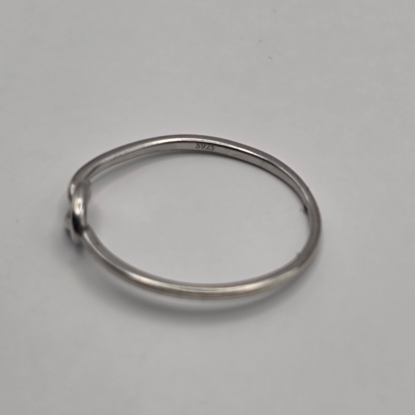 925 Sterling Silver Love Knot Dainty Wire Band Ring Size 10.5 – 1.24g