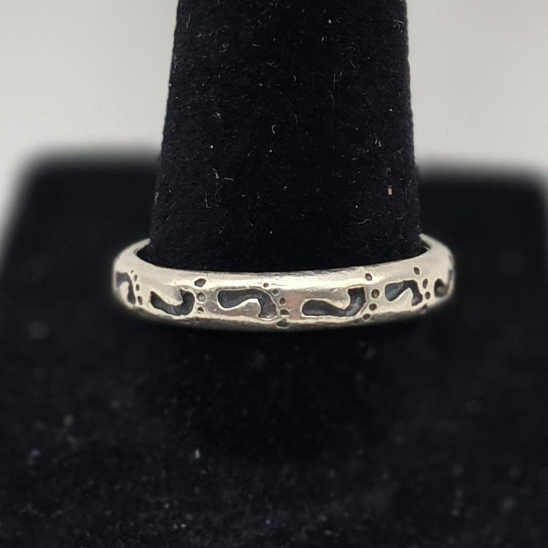 925 Sterling Silver Baby Footprints Ring Size 10 Mother’s Keepsake Stacker 3.51g