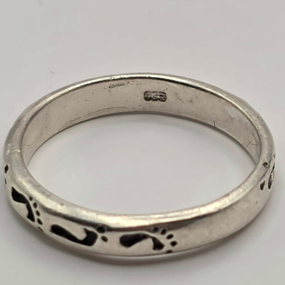 925 Sterling Silver Baby Footprints Ring Size 10 Mother’s Keepsake Stacker 3.51g