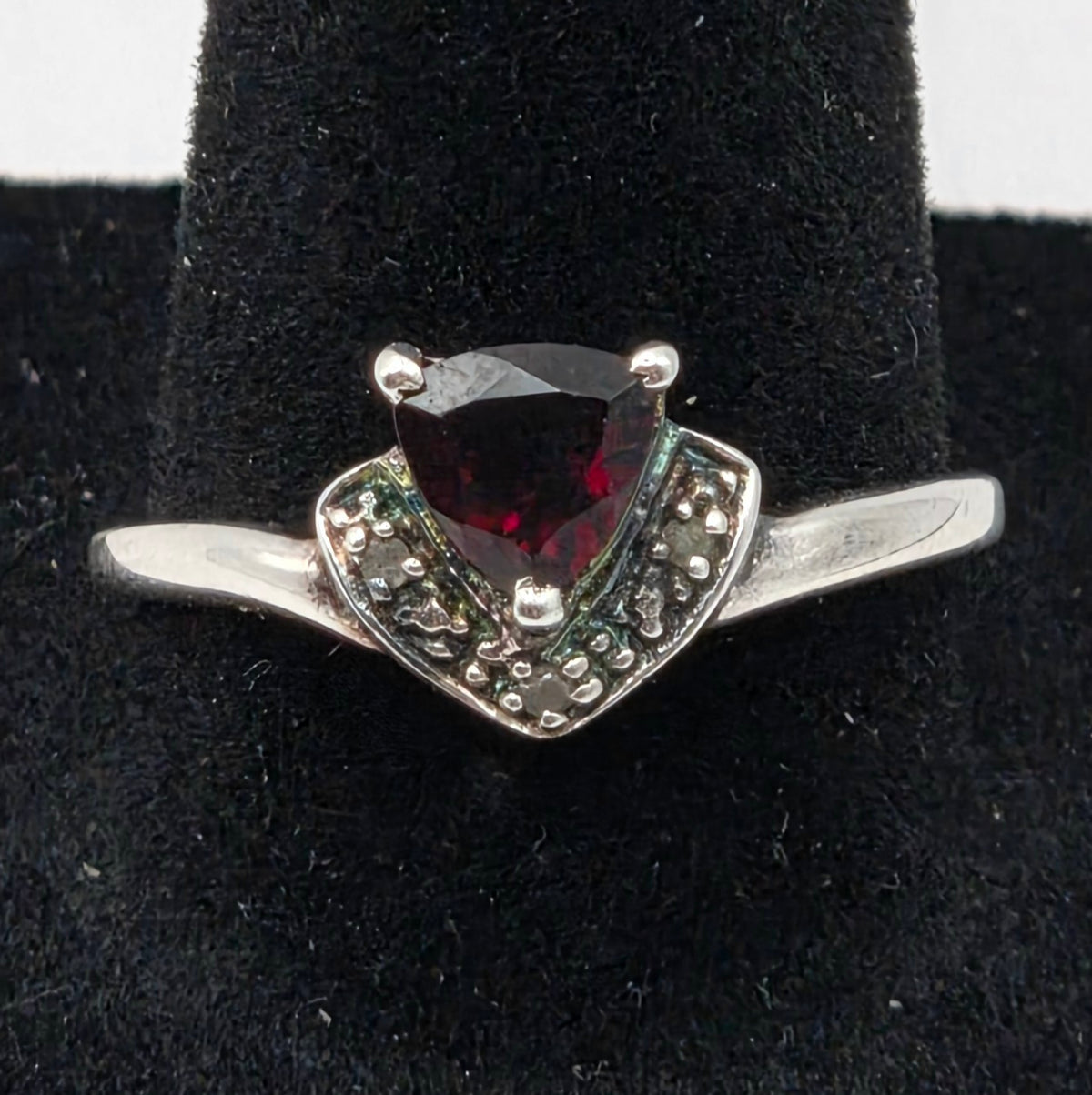 Trillian Cut Garnet 925 Sterling Silver Birthstone Ring Size 8.75