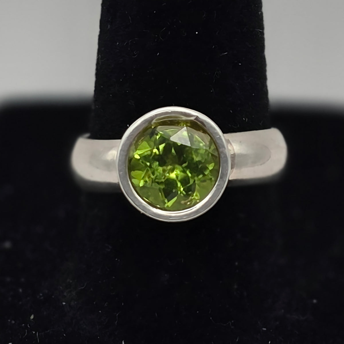 925 Sterling Silver 2ct Peridot Ring Size 7.5 Round Bezel Solitaire 6.74g