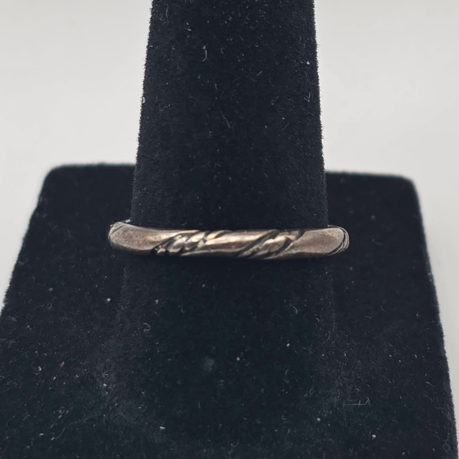 925 Sterling Silver Twisted Carved Band Ring