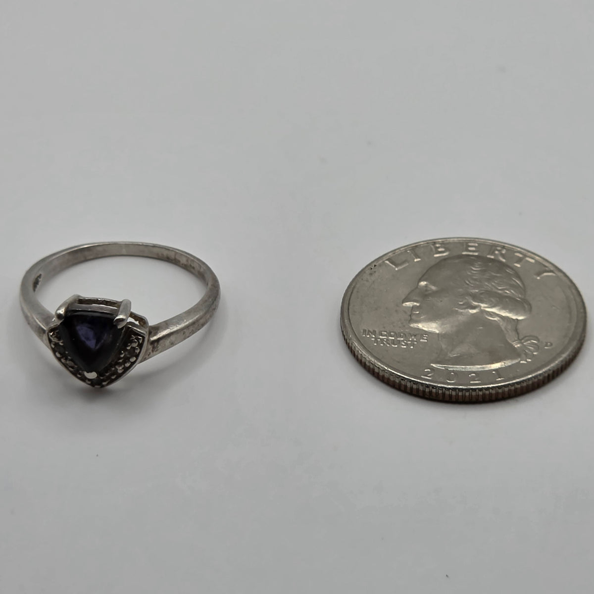 925 Sterling Silver Trillion Sapphire Ring 2.15g Blue Gemstone Accent Ring