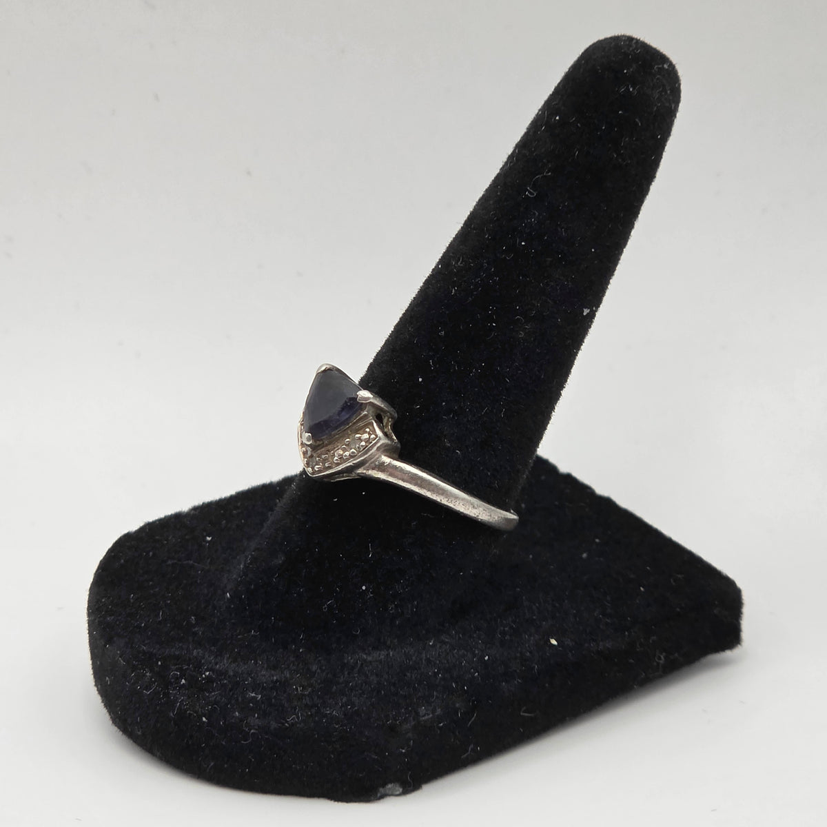 925 Sterling Silver Trillion Sapphire Ring 2.15g Blue Gemstone Accent Ring