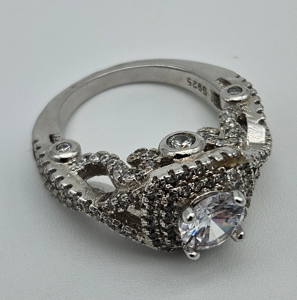 925 Sterling Silver Engagement Ring Size 6