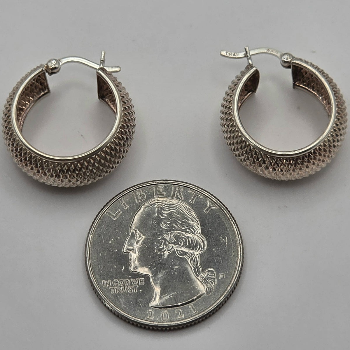 925 Sterling Silver Wide Textured Hoop Earrings Diamond Cut 20mm 3.24g