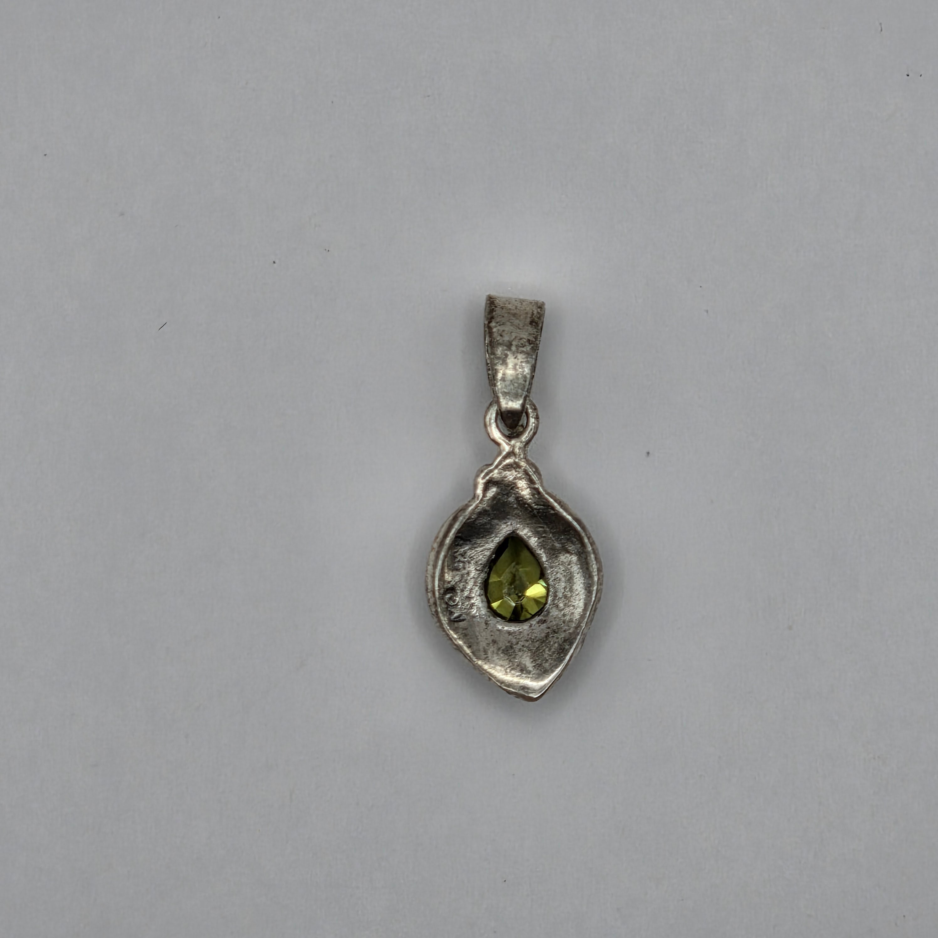 Sterling Silver 925 Pear Peridot & Hematite Accent Pendant – 1.16g