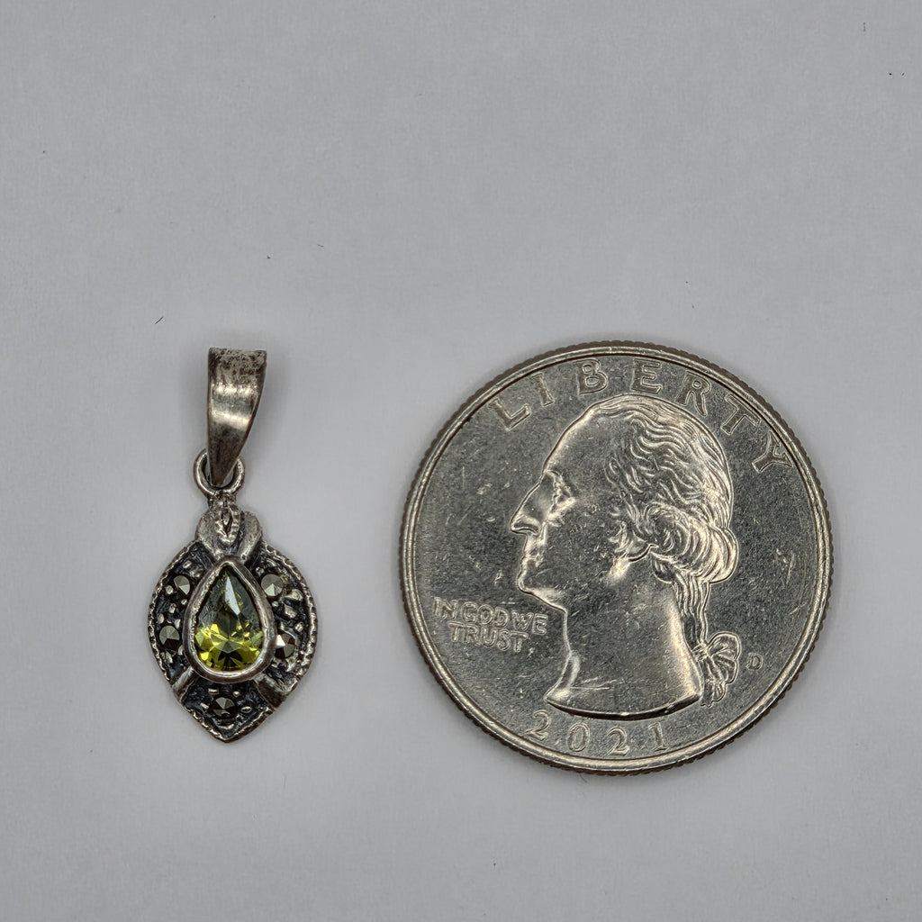 Sterling Silver 925 Pear Peridot & Hematite Accent Pendant – 1.16g