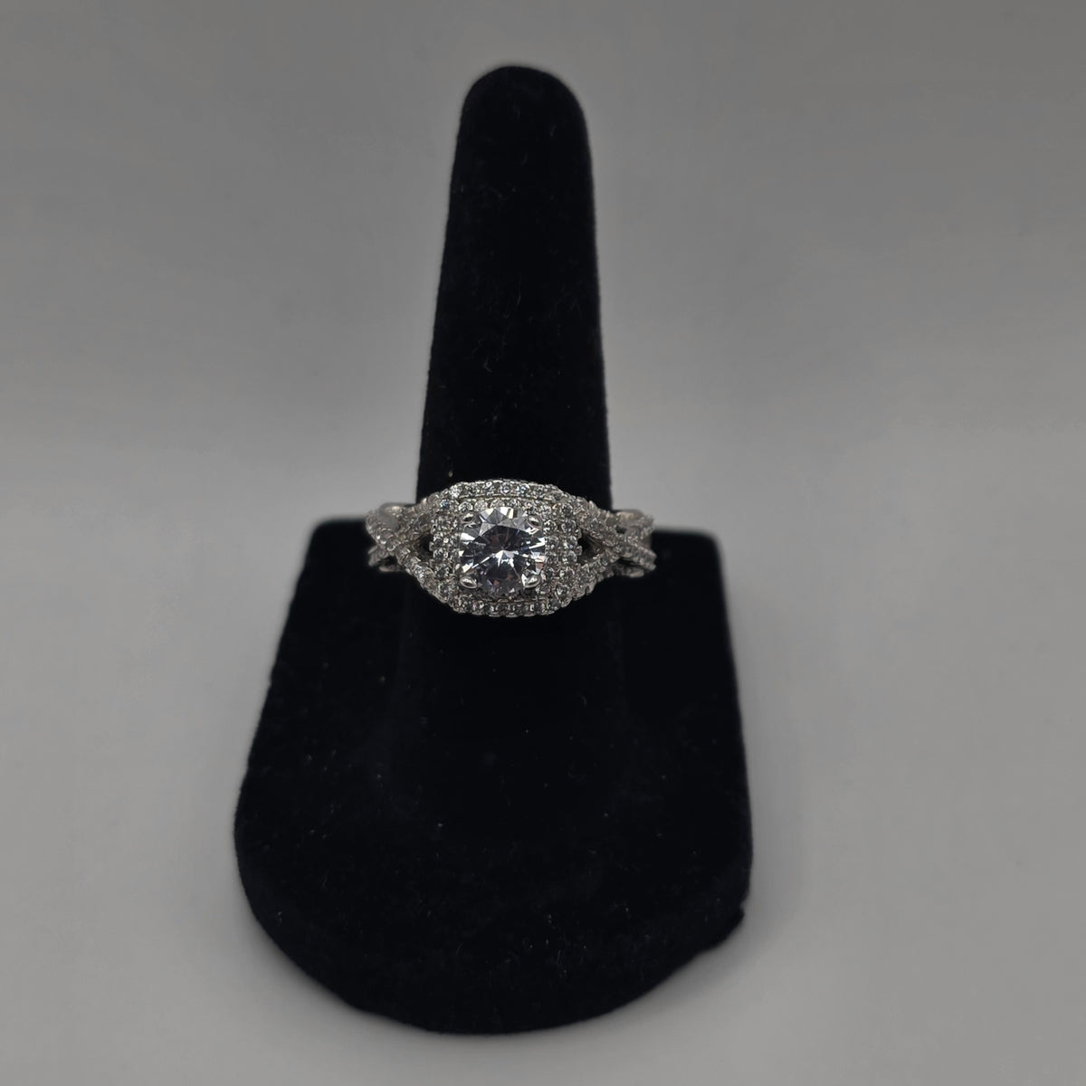 925 Sterling Silver Engagement Ring Size 6