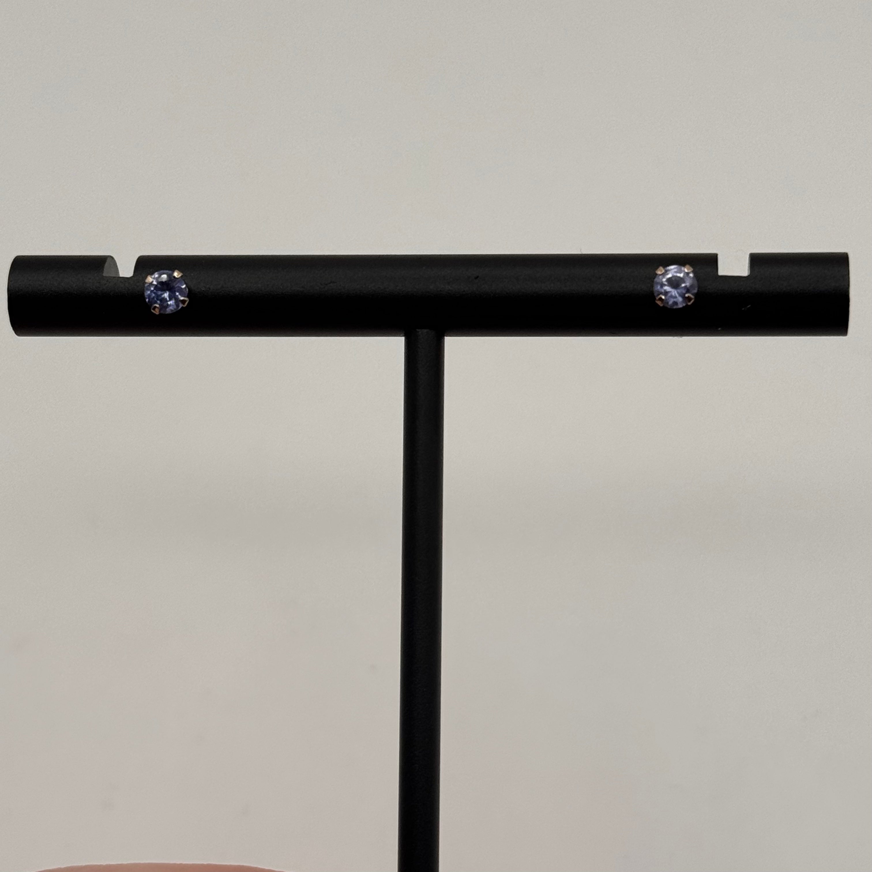 14K Yellow Gold Natural Tanzanite Stud Earrings .15 CTW Round 0.81g