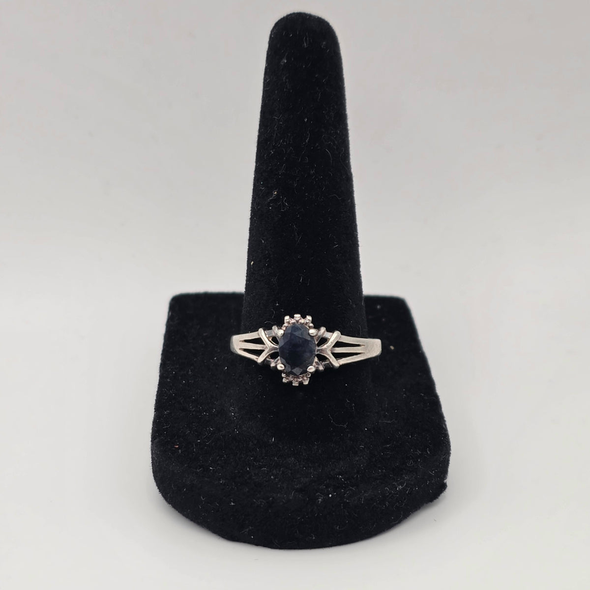 Oval Blue Sapphire 925 Sterling Silver Ring Size 8.5