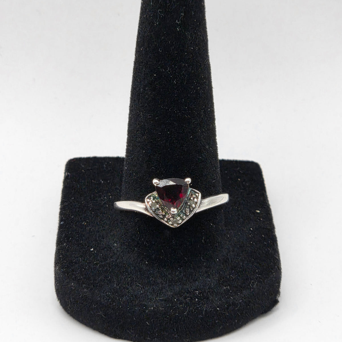 Trillian Cut Garnet 925 Sterling Silver Birthstone Ring Size 8.75